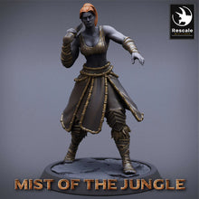 Load image into Gallery viewer, Amazon Heavy Soldier With Dagger - Stance - Mist of the Jungle - Rescale Miniatures - Wargaming D&amp;D DnD